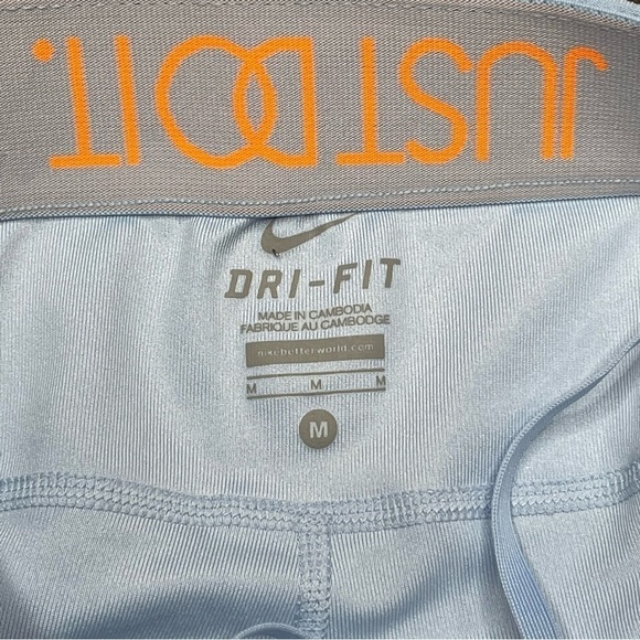 Nike Cropped Legging size Medium - Picture 8 of 11